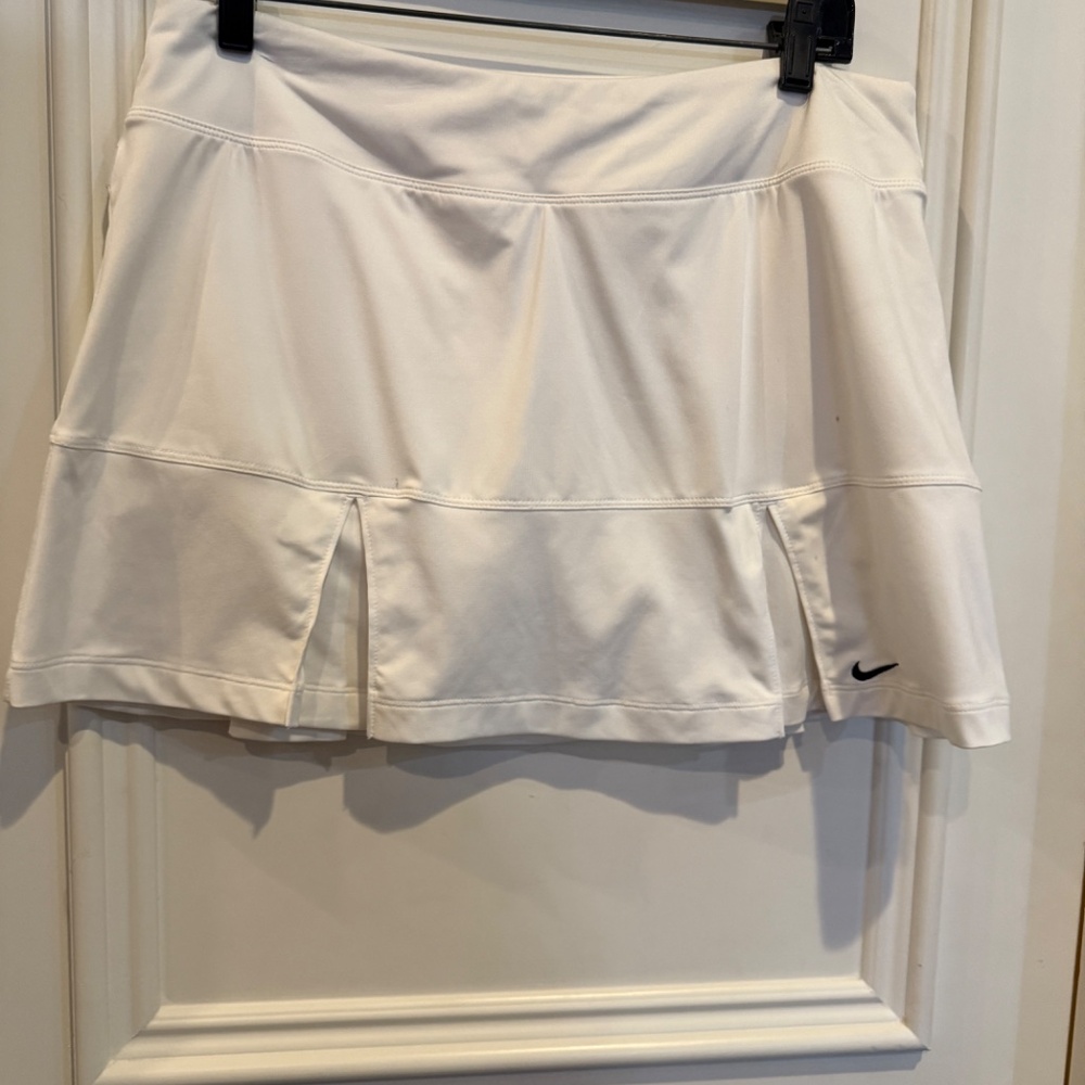 Nike White pleated tennis skirt